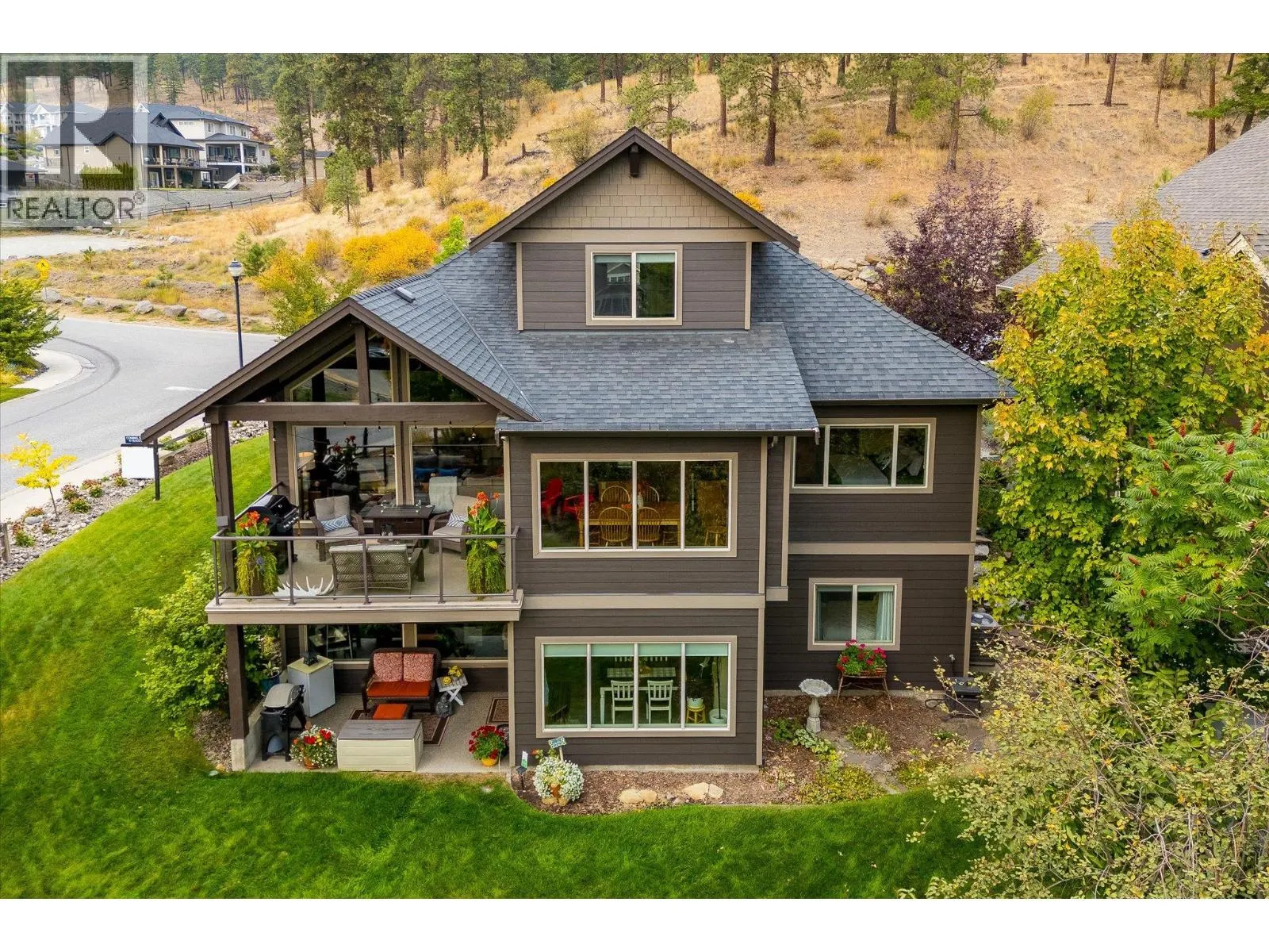 2551 Paramount Drive