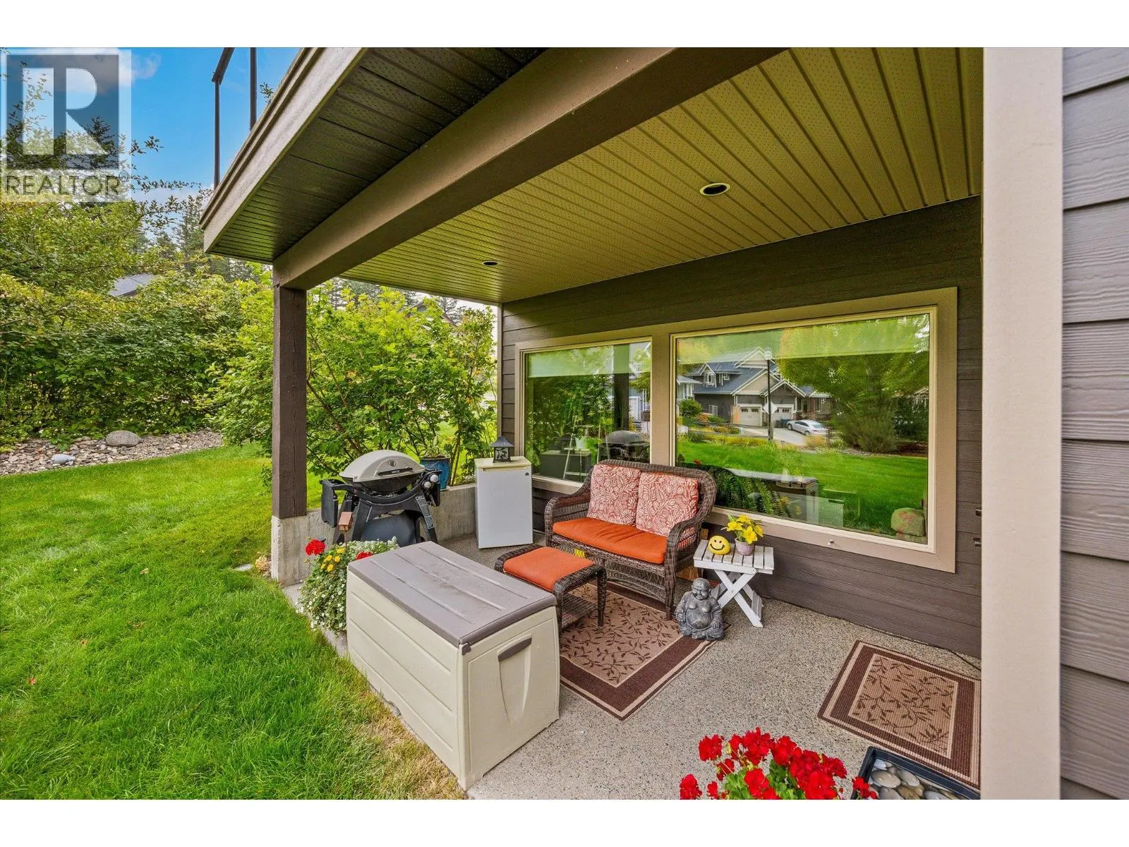 2551 Paramount Drive