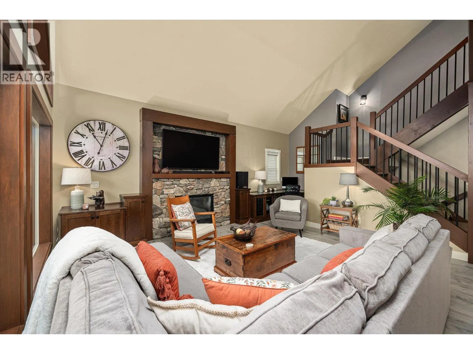 2551 Paramount Drive