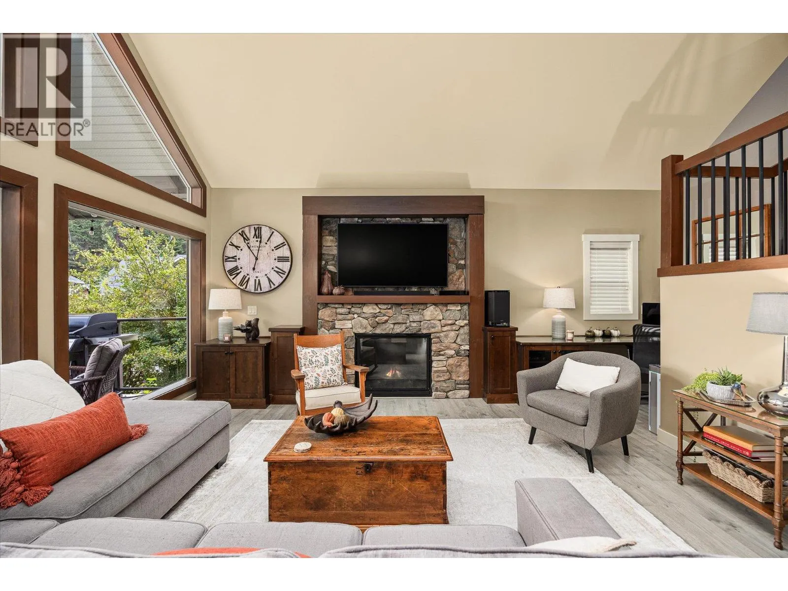 2551 Paramount Drive