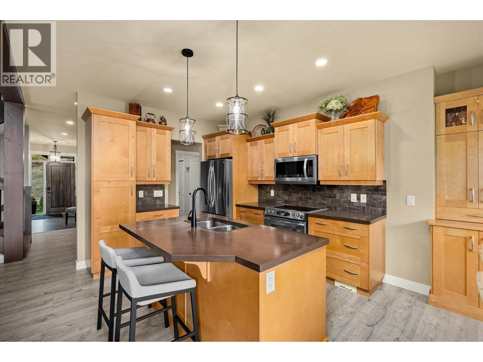 2551 Paramount Drive