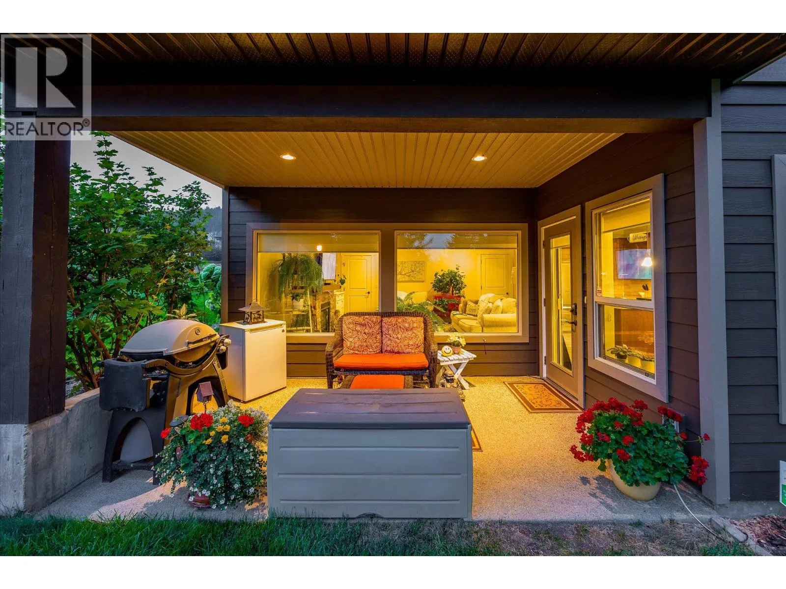 2551 Paramount Drive