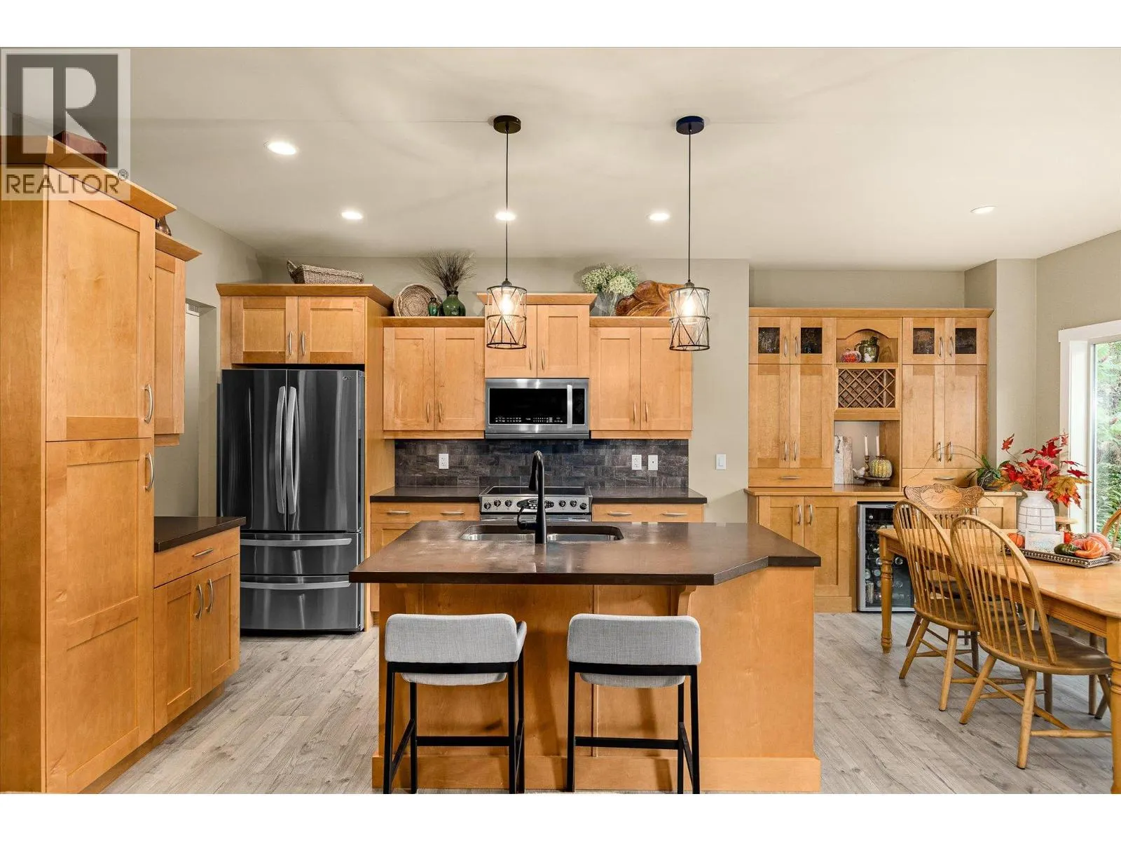 2551 Paramount Drive