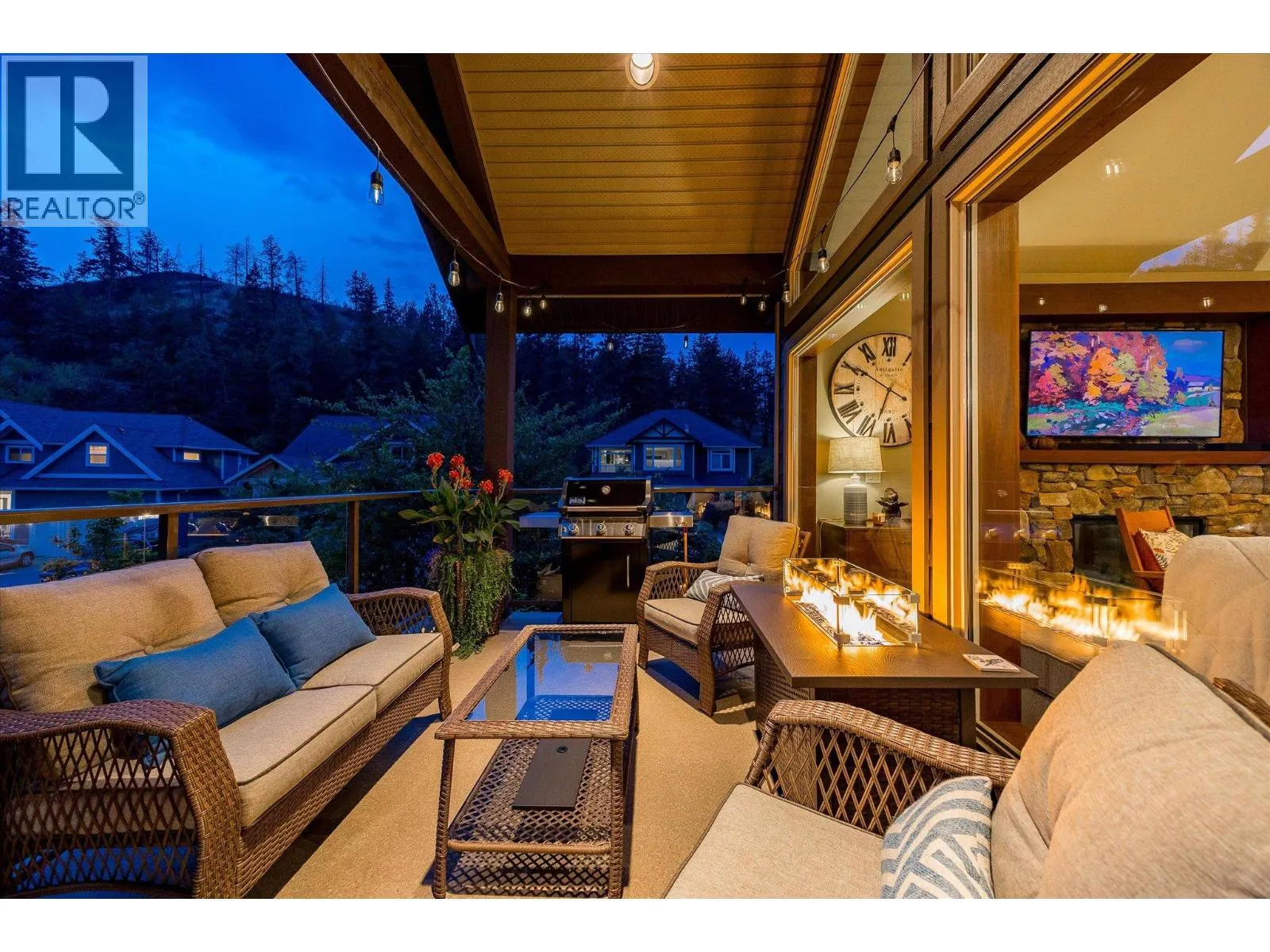 2551 Paramount Drive