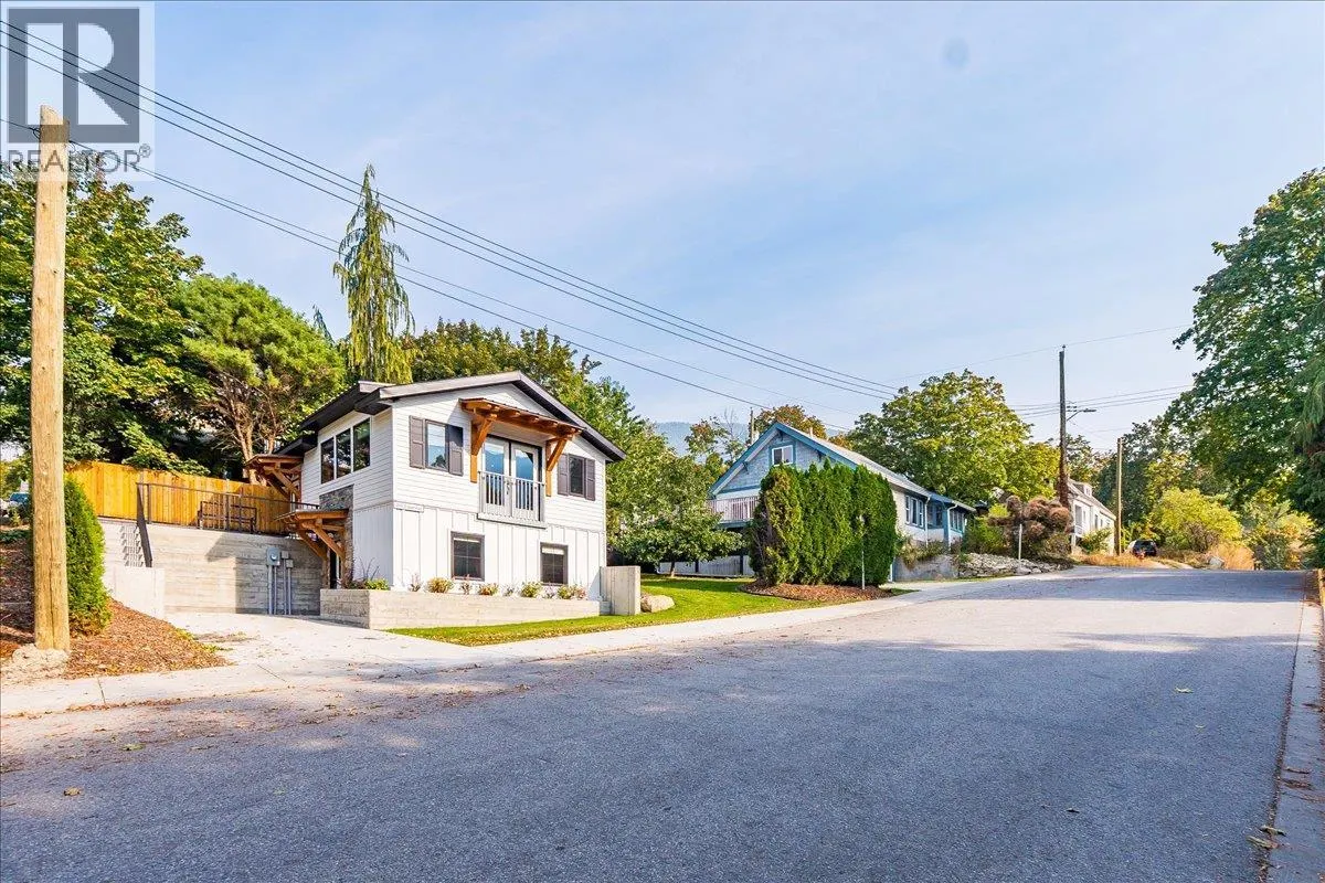 301 carbonate Street
