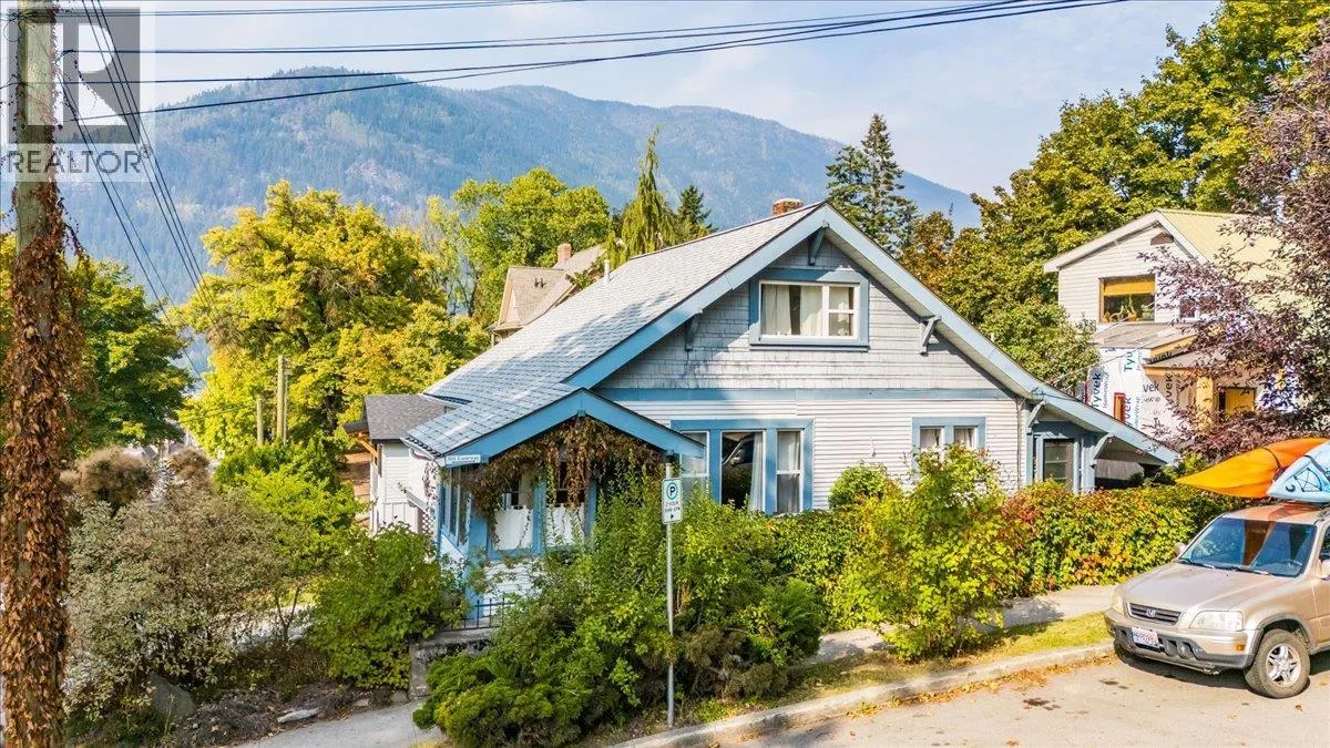301 carbonate Street