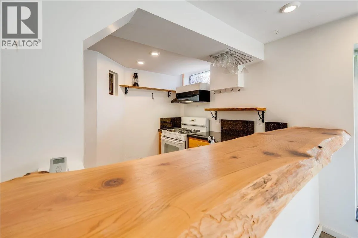 301 carbonate Street