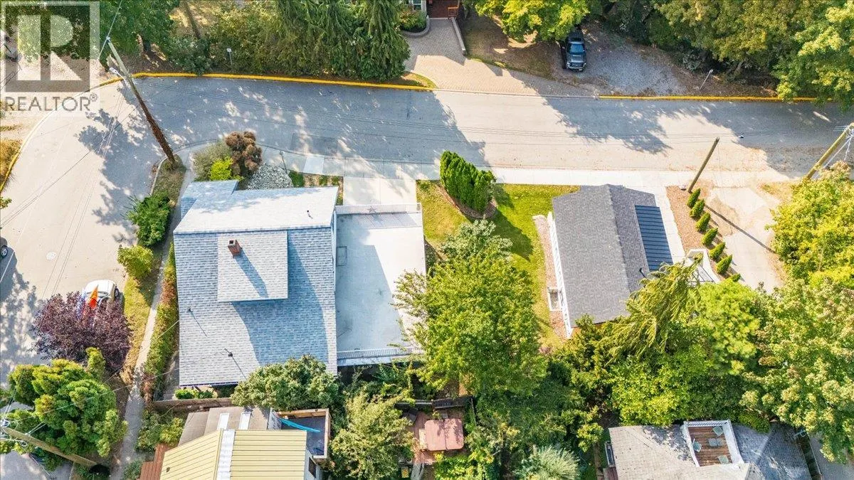 301 carbonate Street