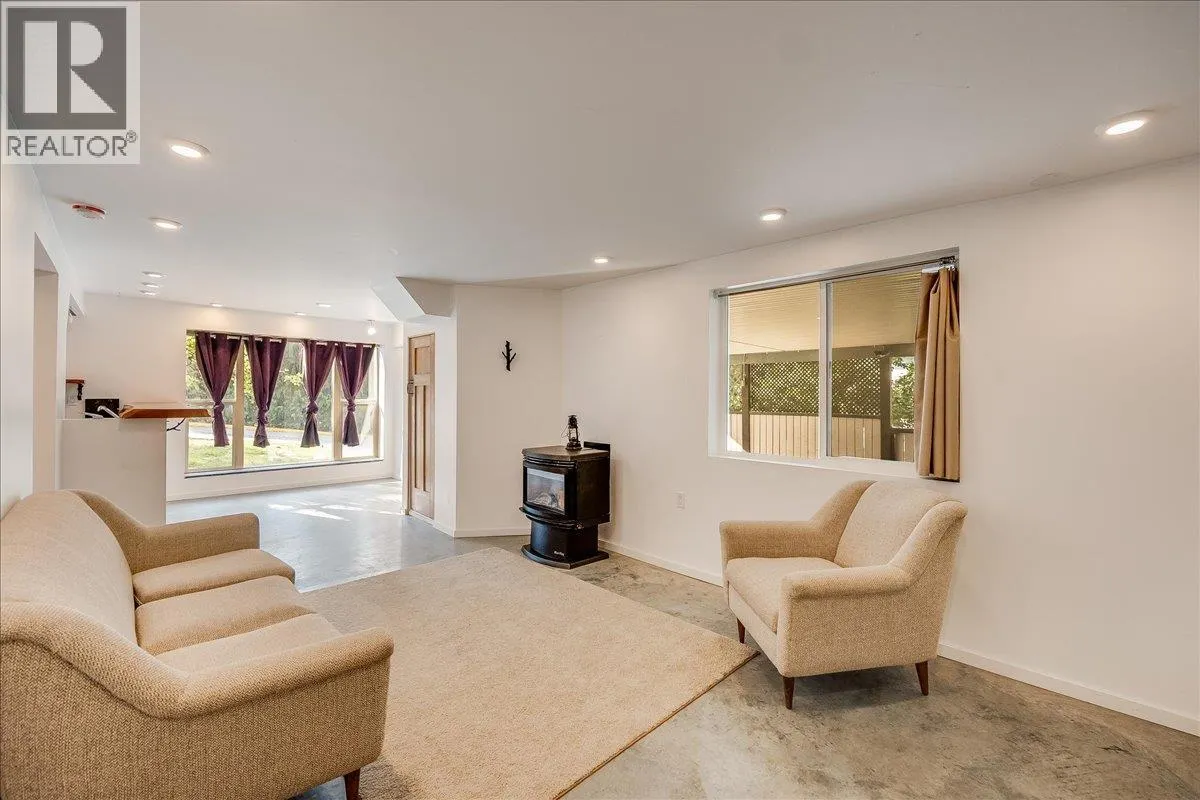301 carbonate Street