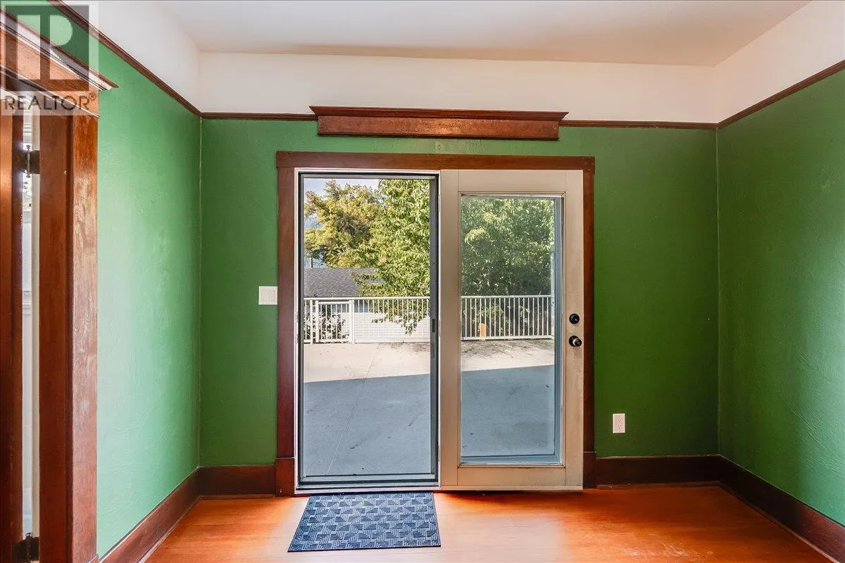 301 carbonate Street