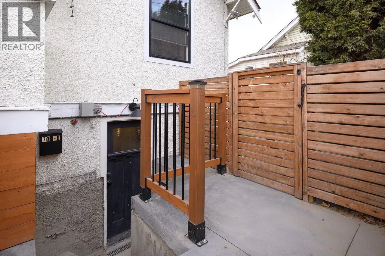 707 NICOLA Street