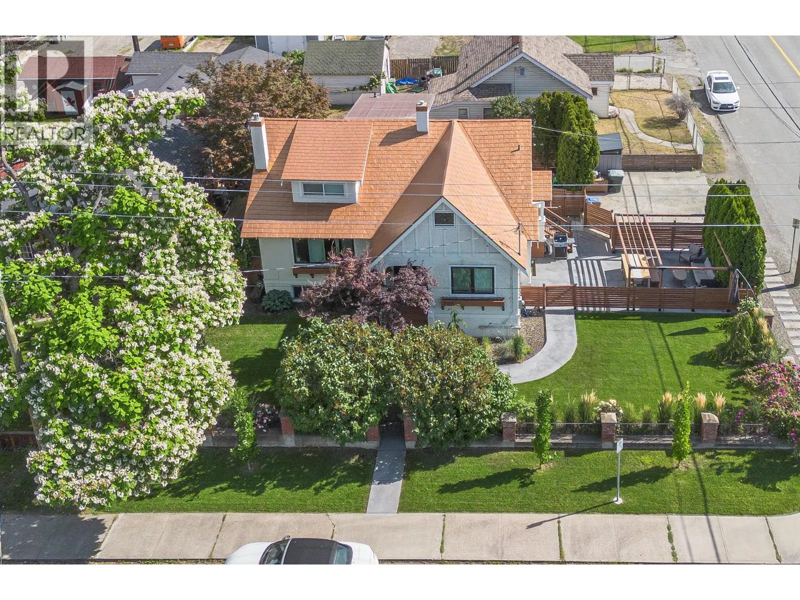 707 NICOLA Street