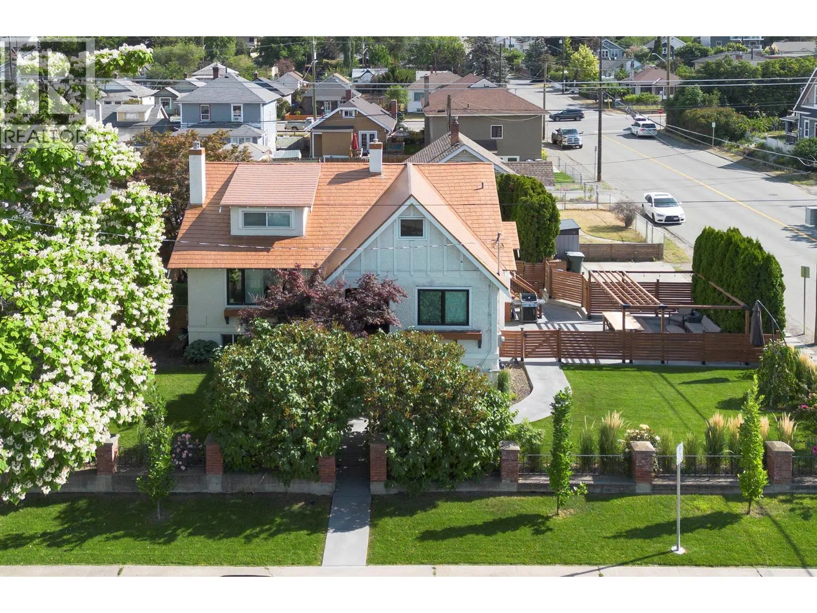 707 NICOLA Street