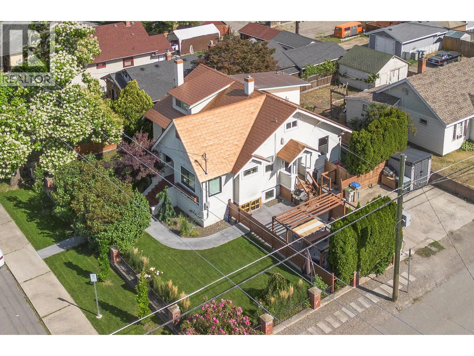 707 NICOLA Street
