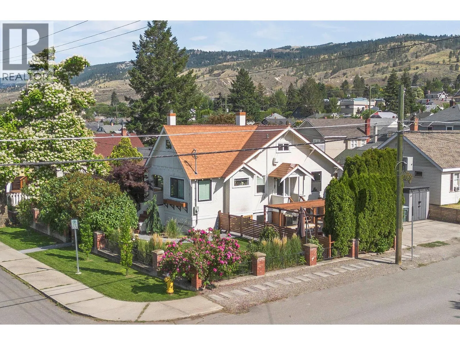 707 NICOLA Street