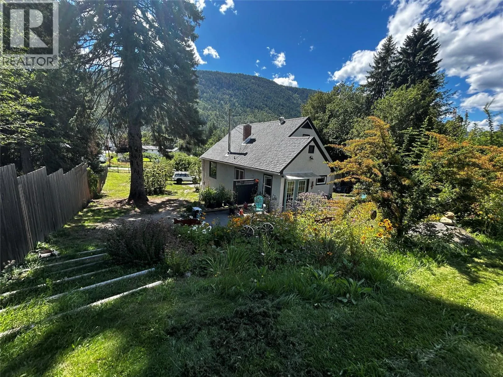 3385 Upper Levels Road