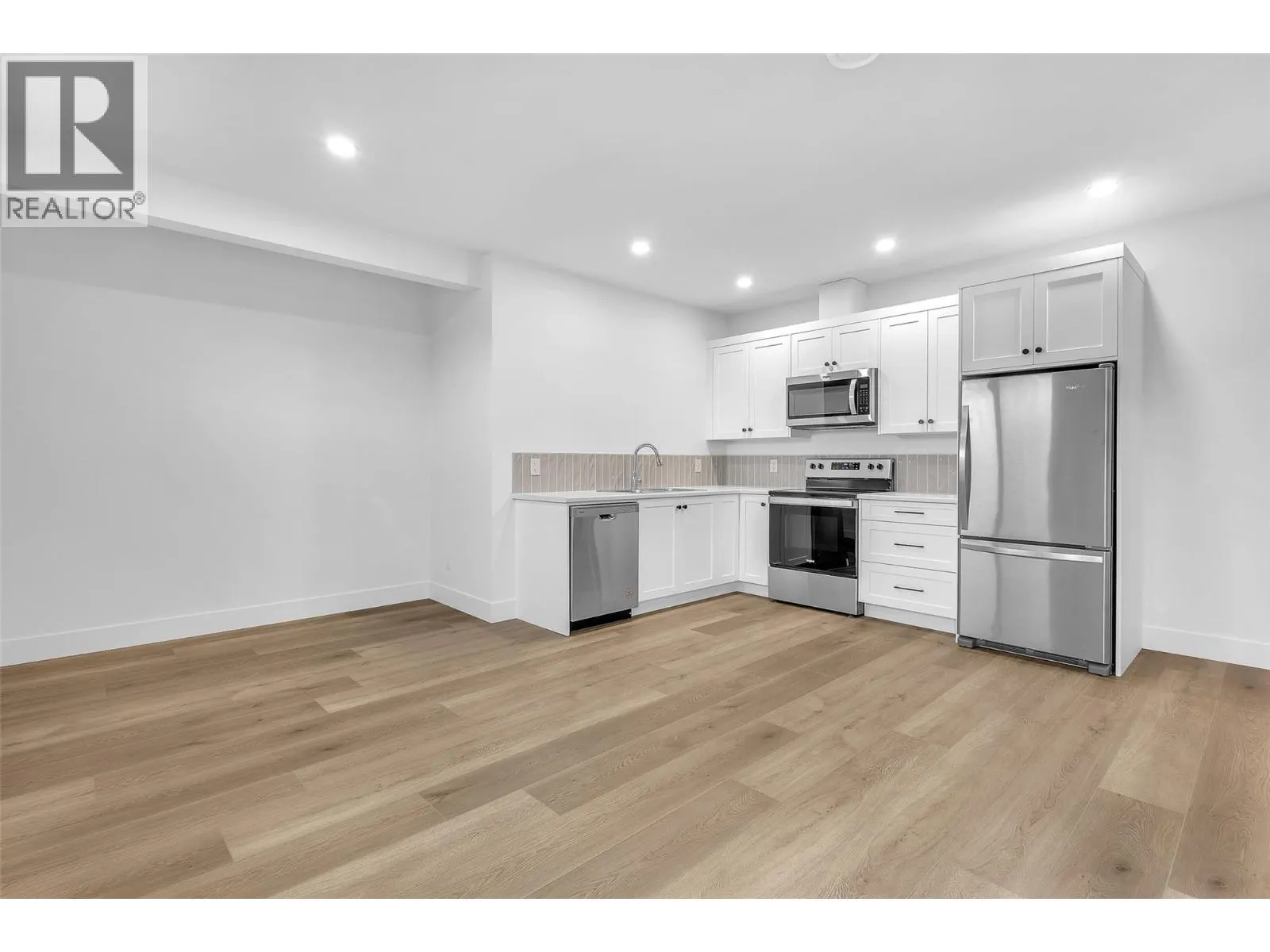 1439 Whistling Pine Place