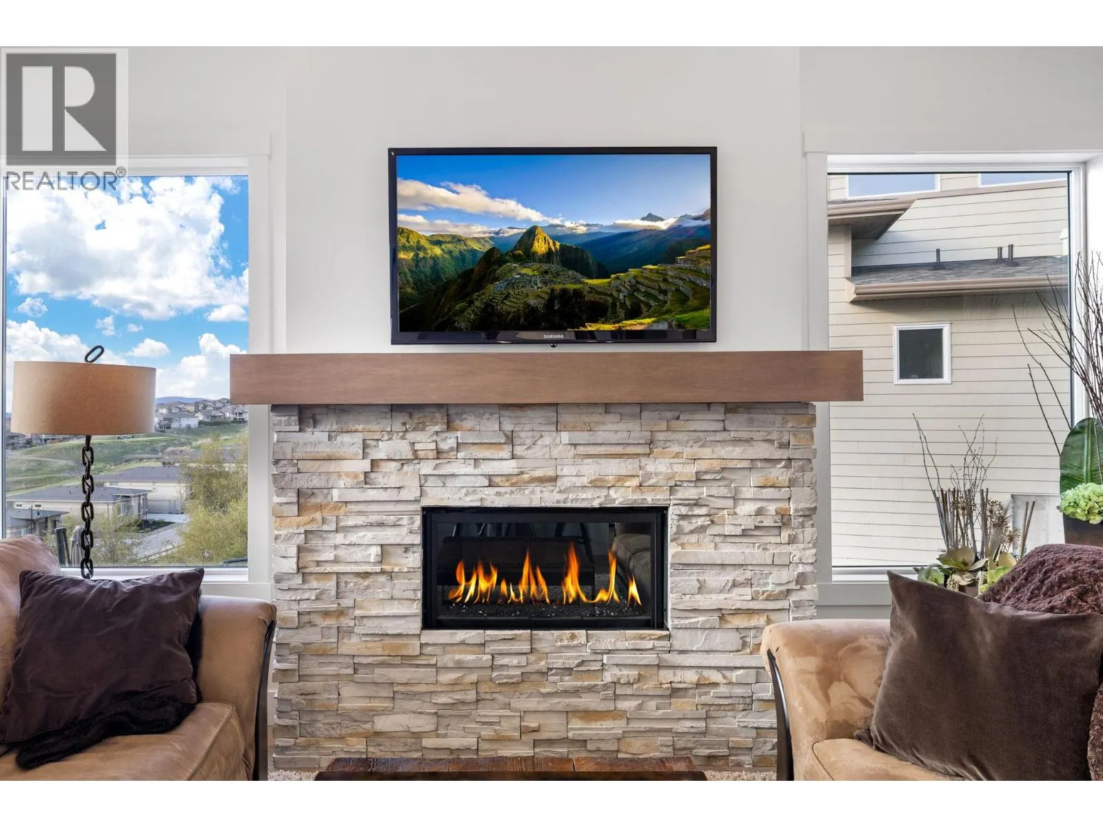 1474 Summer Crescent