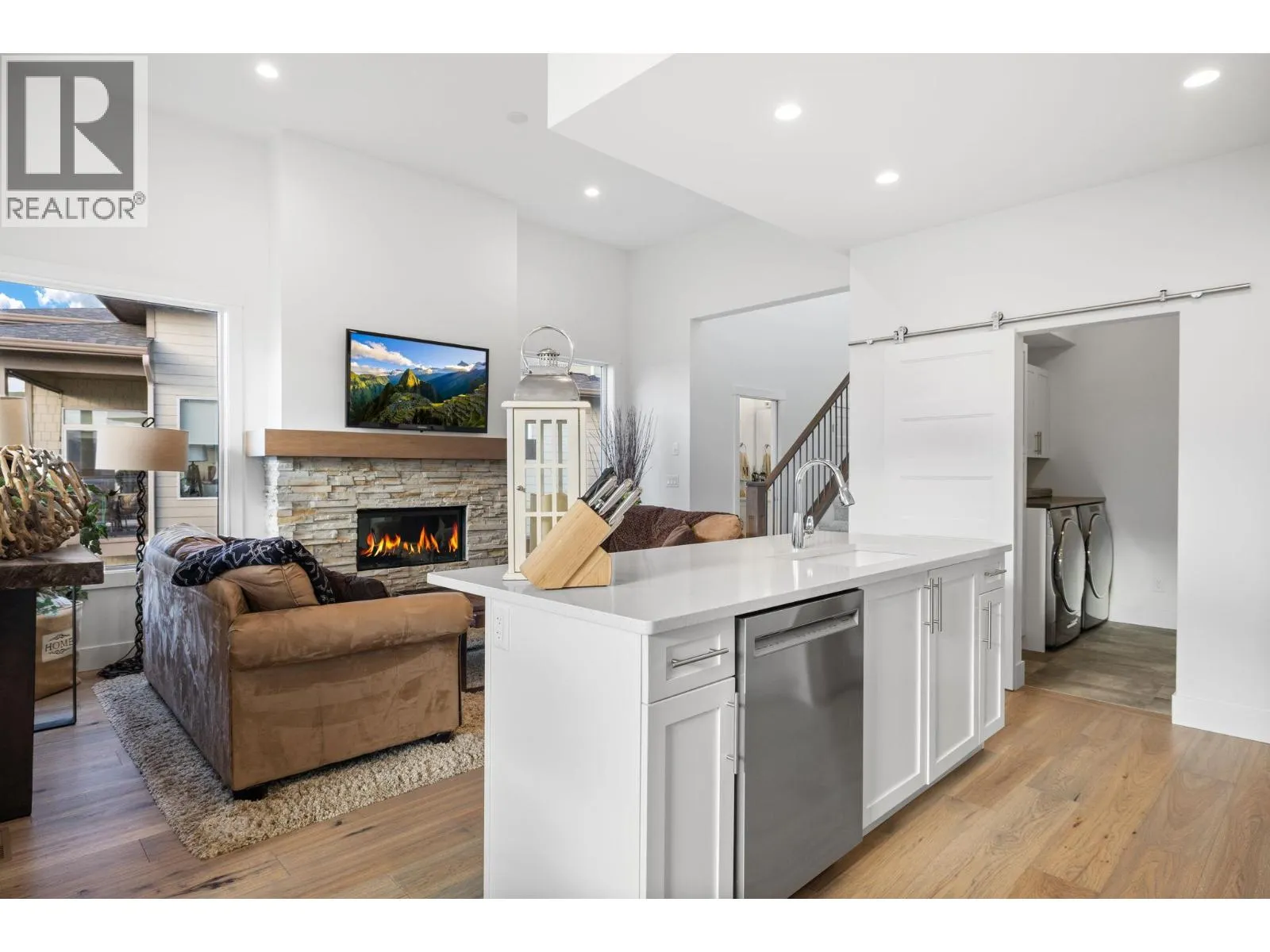 1474 Summer Crescent