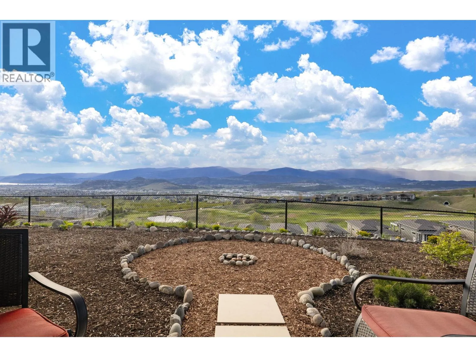 1474 Summer Crescent