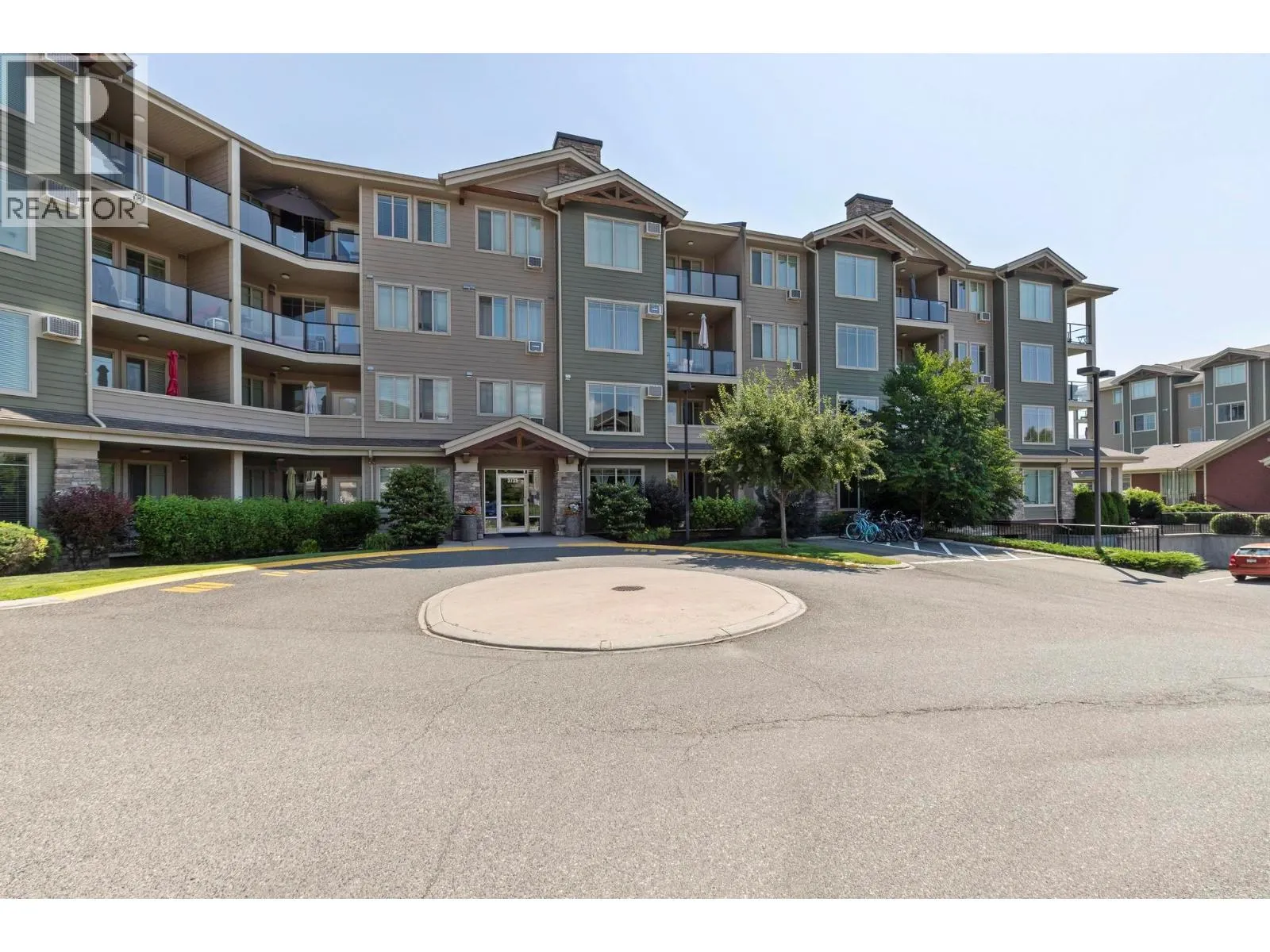 3735 Casorso Road Unit# 205