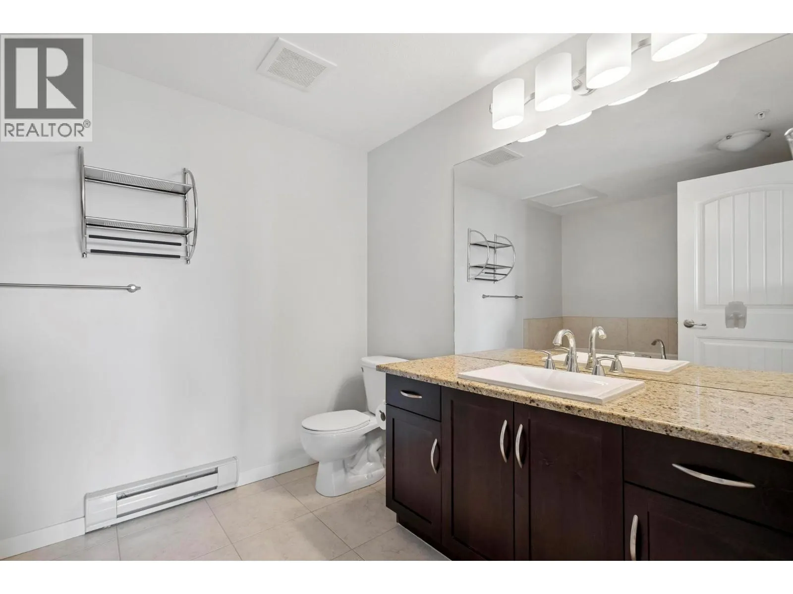 3735 Casorso Road Unit# 205