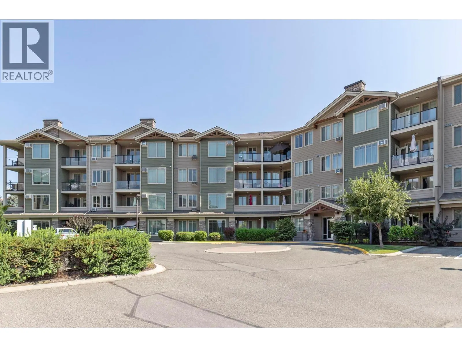 3735 Casorso Road Unit# 205