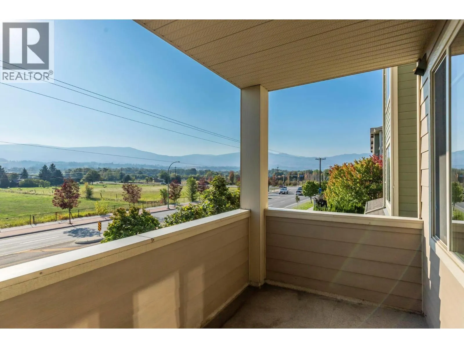 3735 Casorso Road Unit# 205