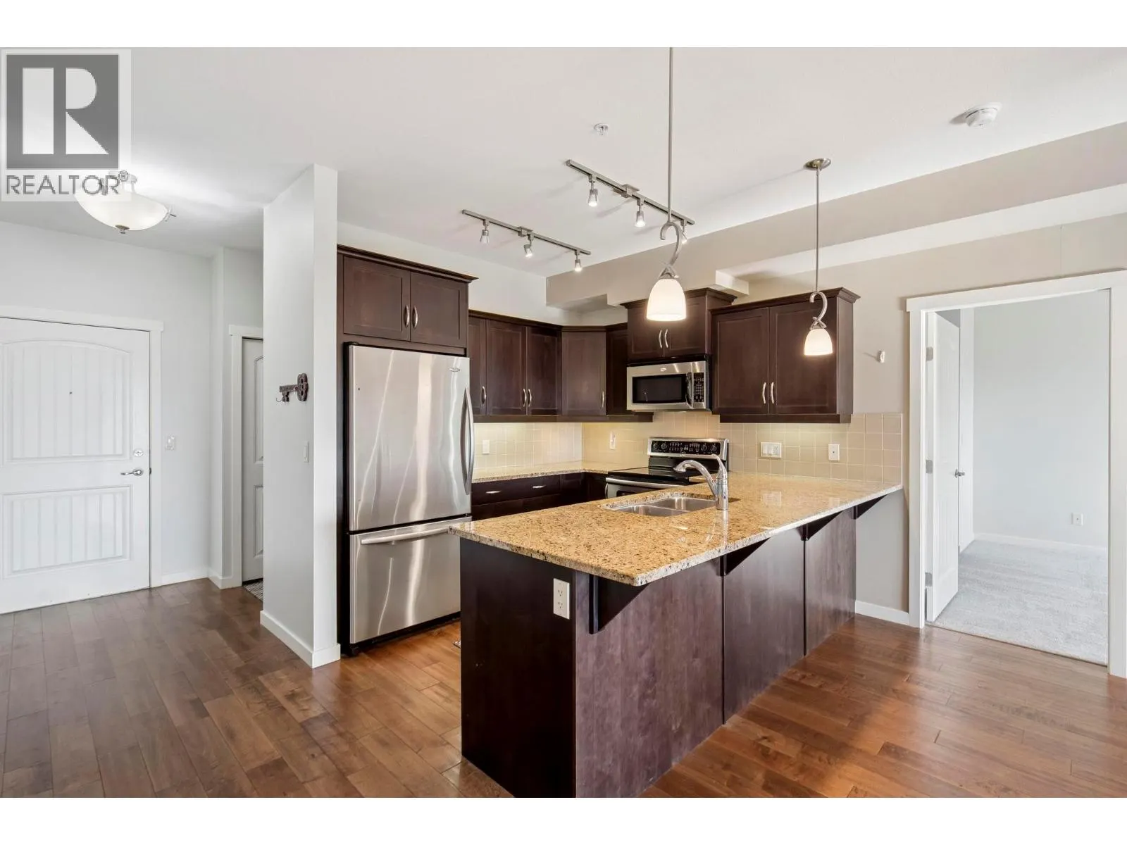3735 Casorso Road Unit# 205