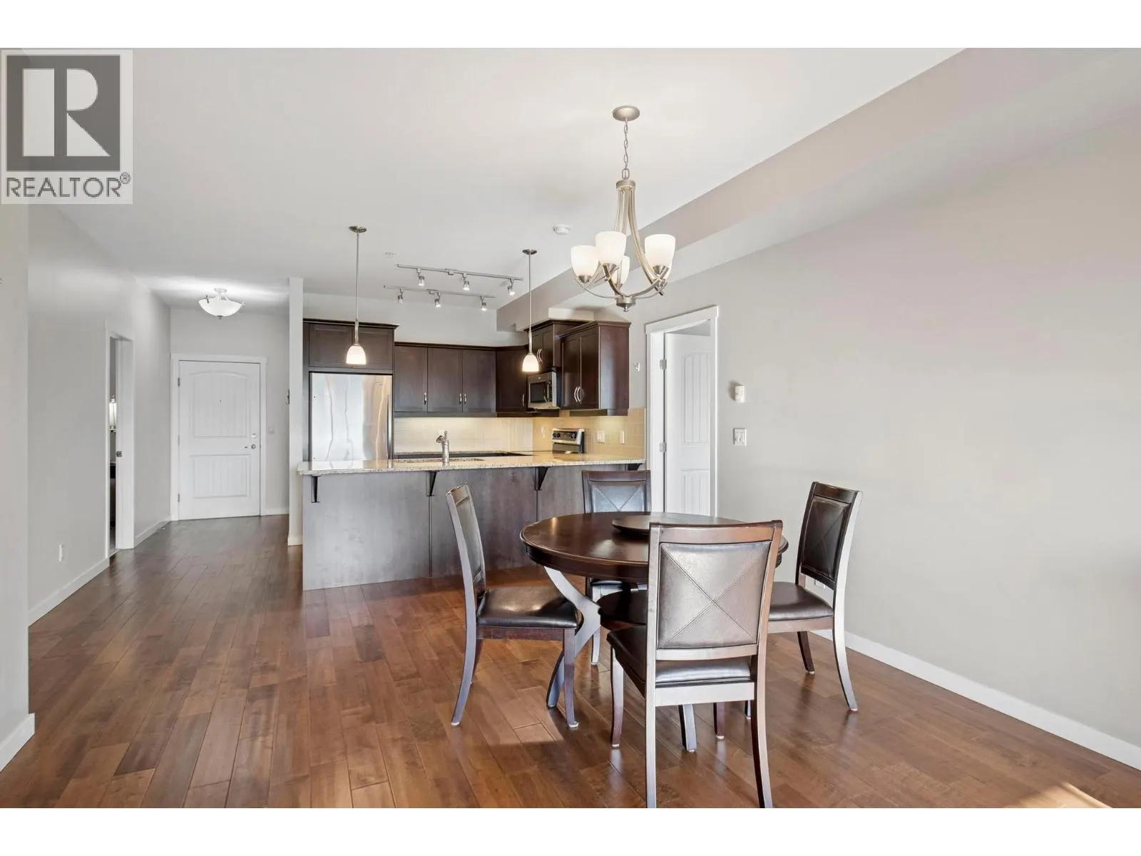 3735 Casorso Road Unit# 205