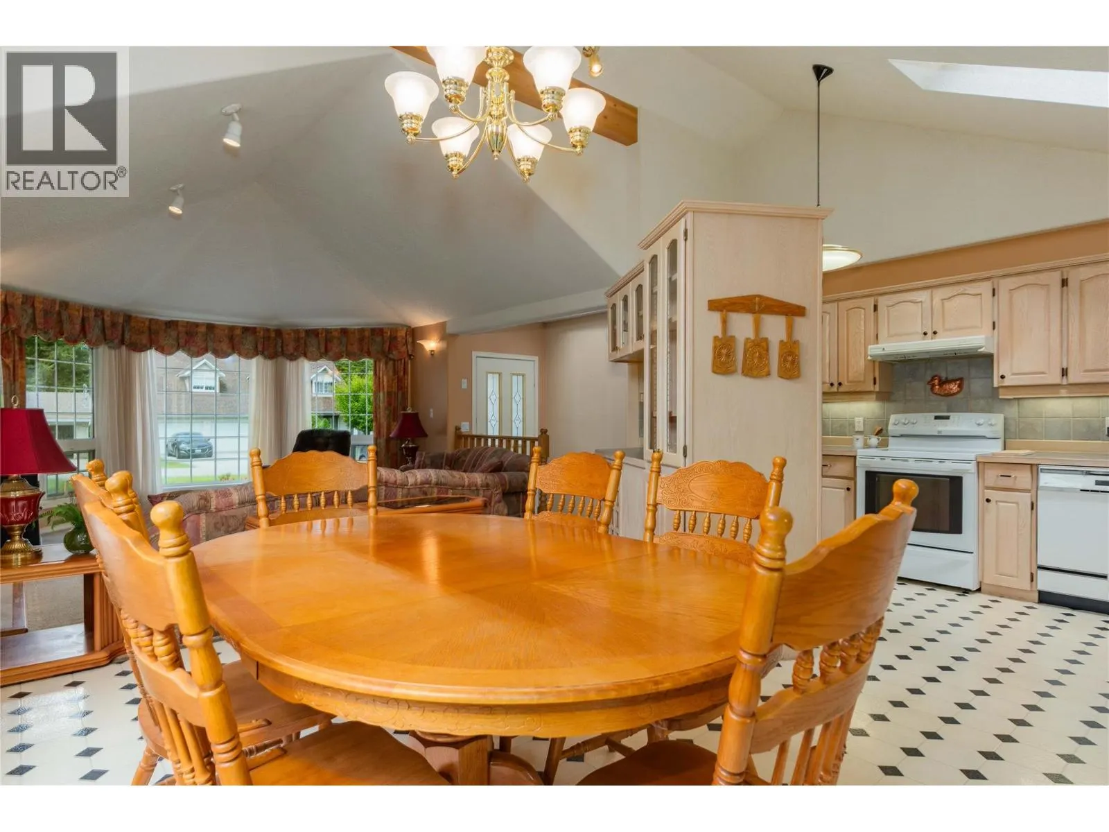 2718 Fir Drive