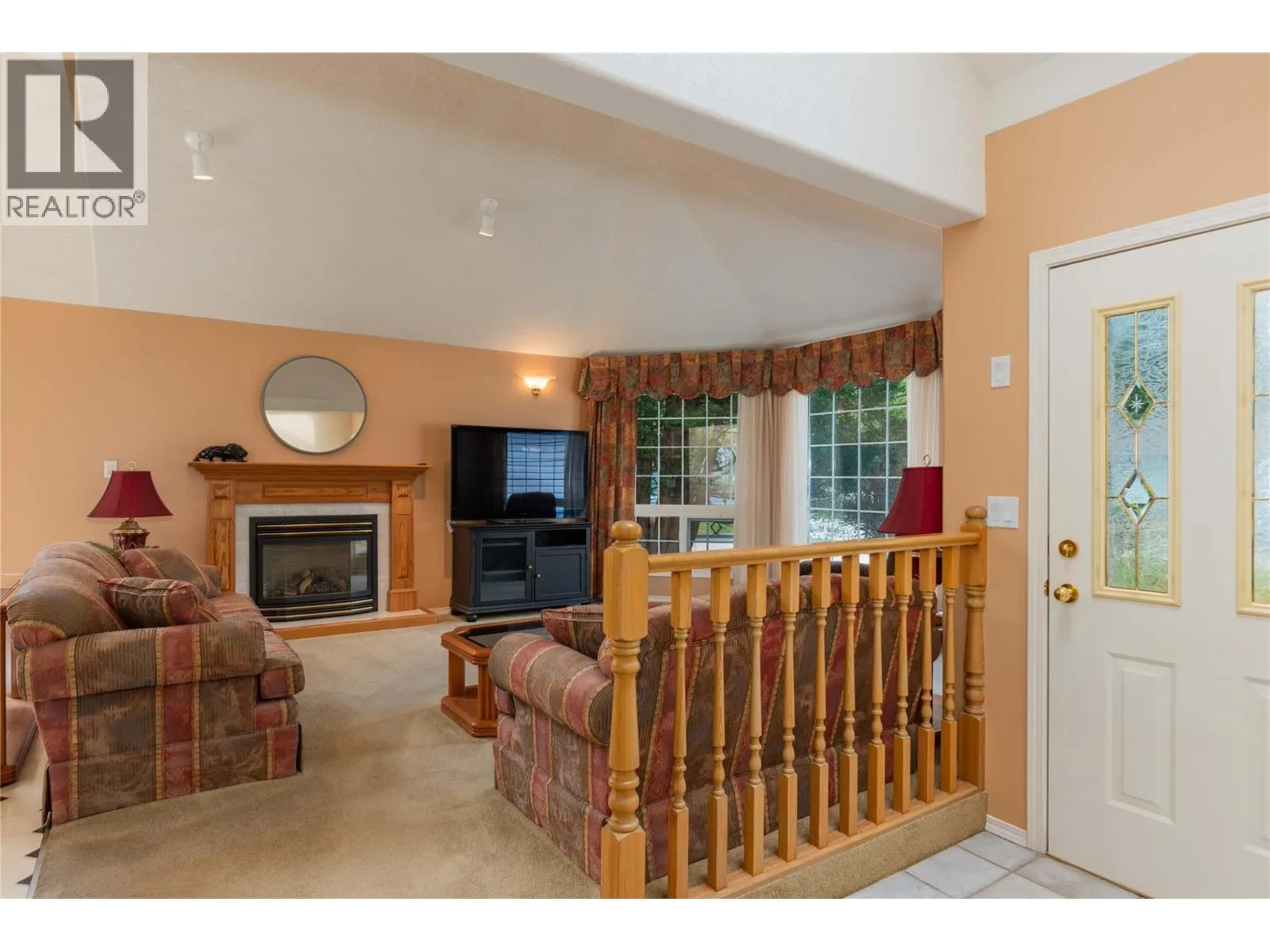 2718 Fir Drive