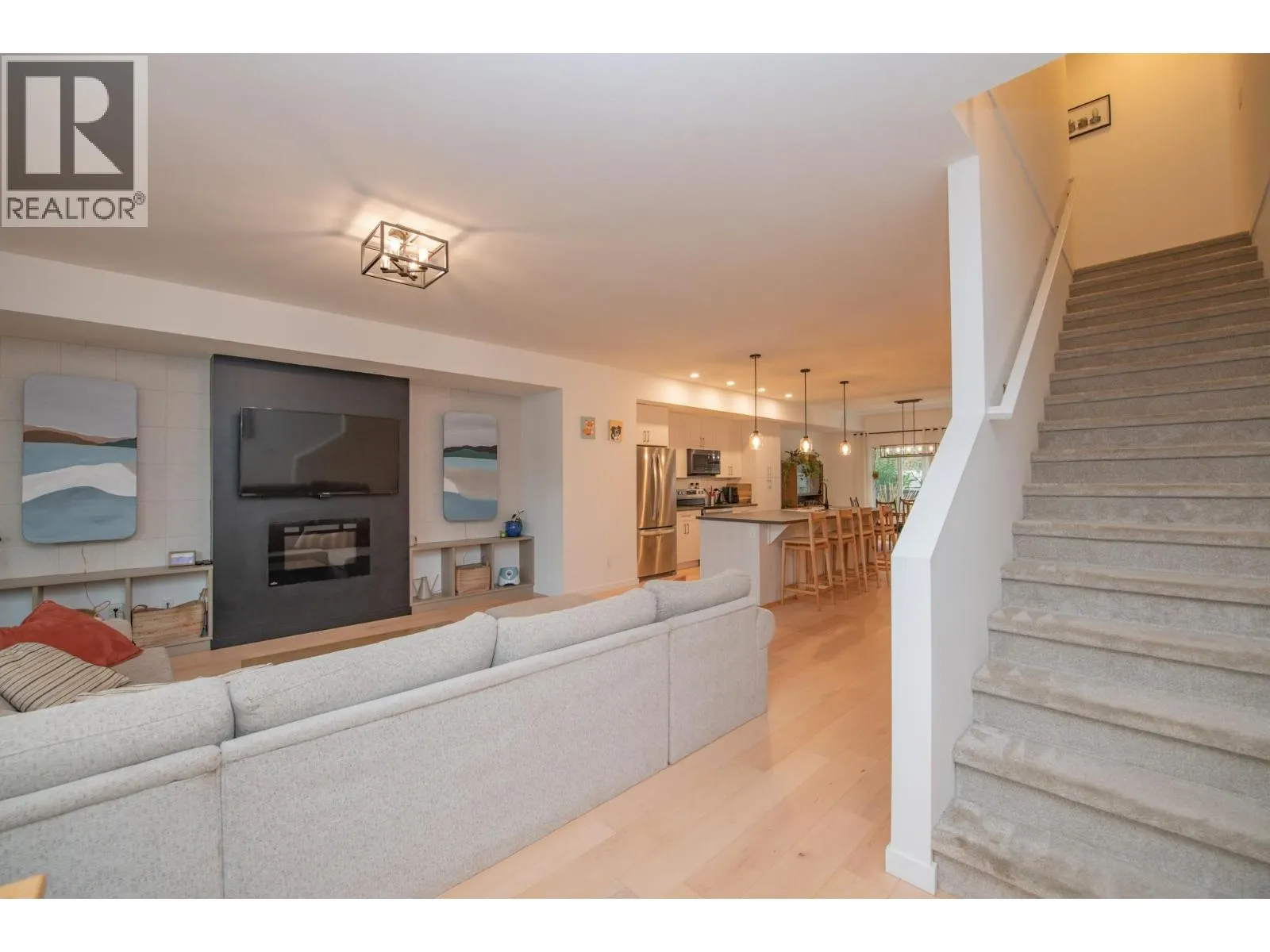 2074 Mountain View Avenue Unit# 220