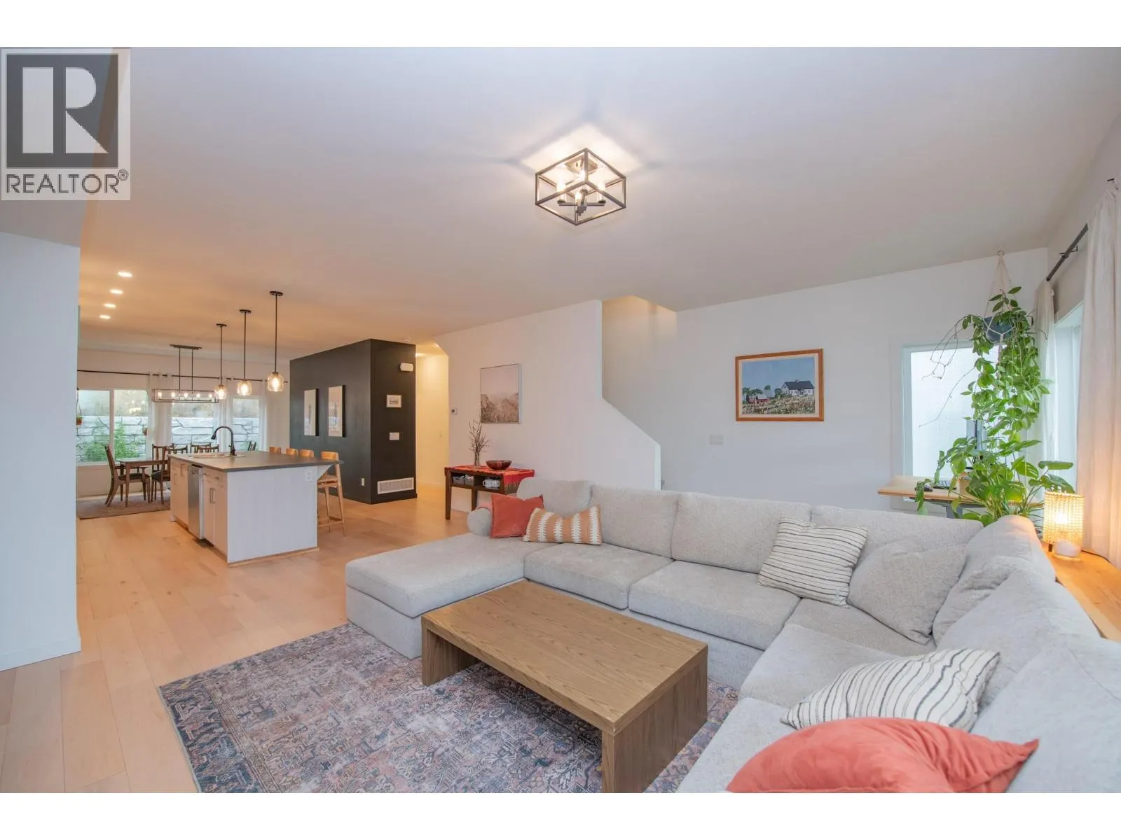 2074 Mountain View Avenue Unit# 220