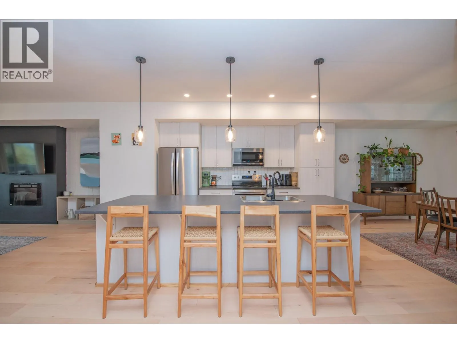 2074 Mountain View Avenue Unit# 220