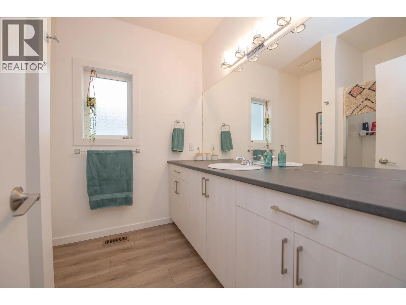 2074 Mountain View Avenue Unit# 220