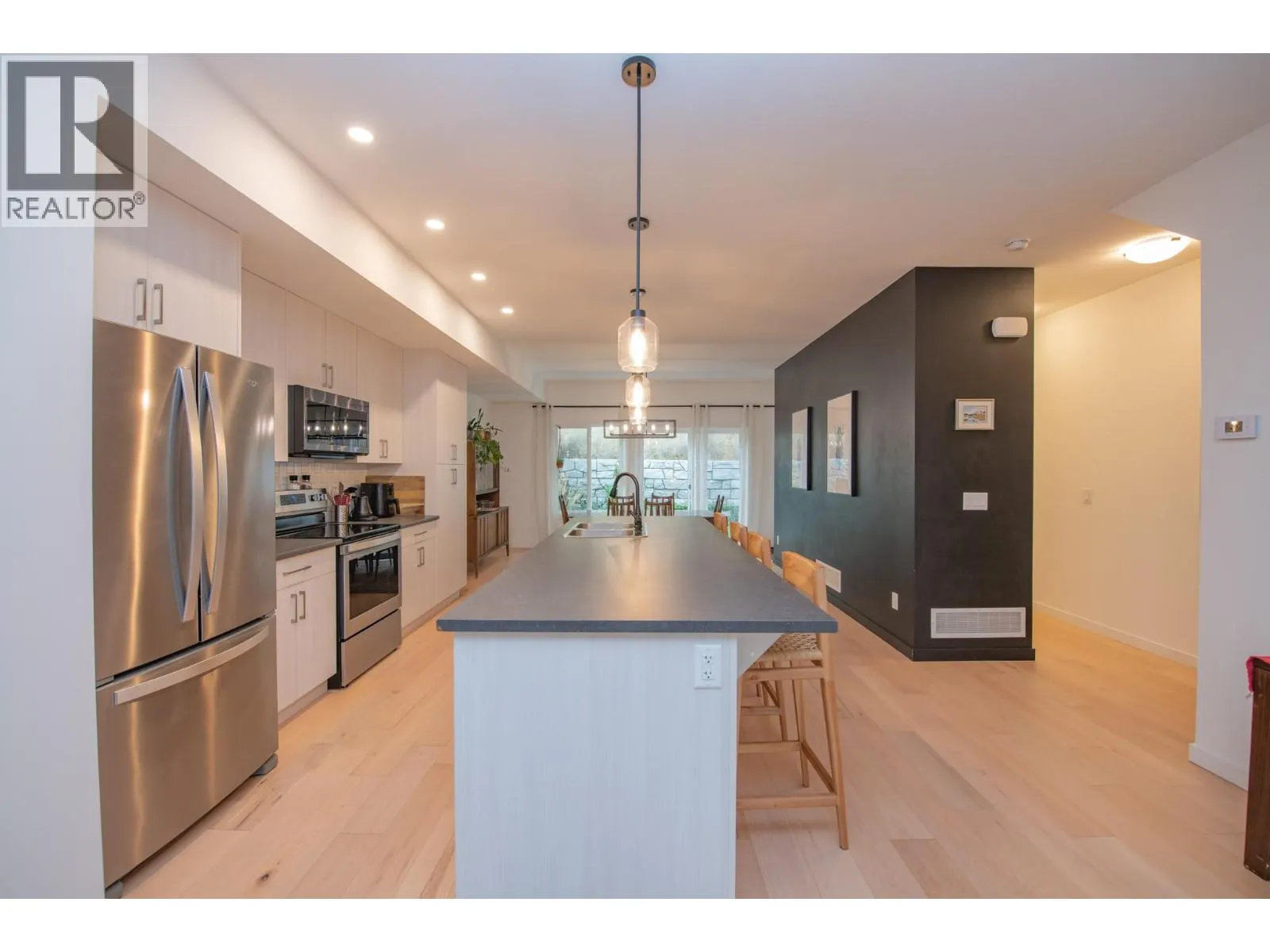 2074 Mountain View Avenue Unit# 220