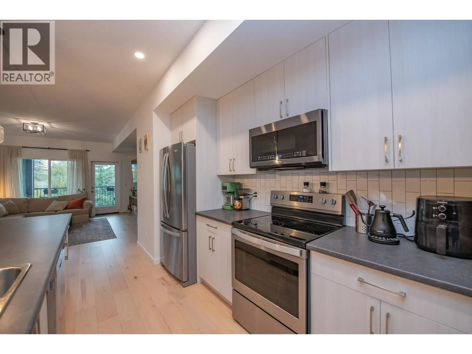 2074 Mountain View Avenue Unit# 220