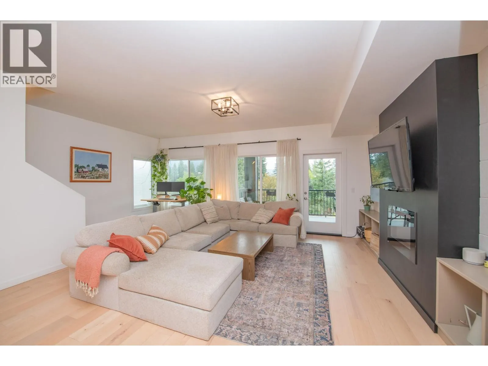 2074 Mountain View Avenue Unit# 220