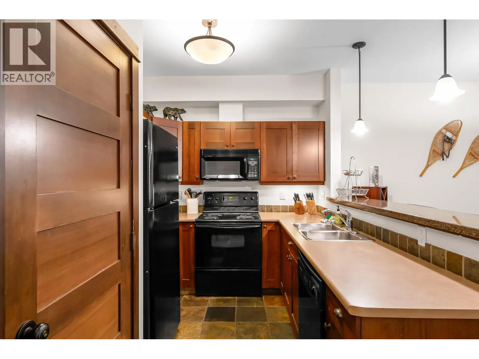 5005 VALLEY Drive Unit# 3