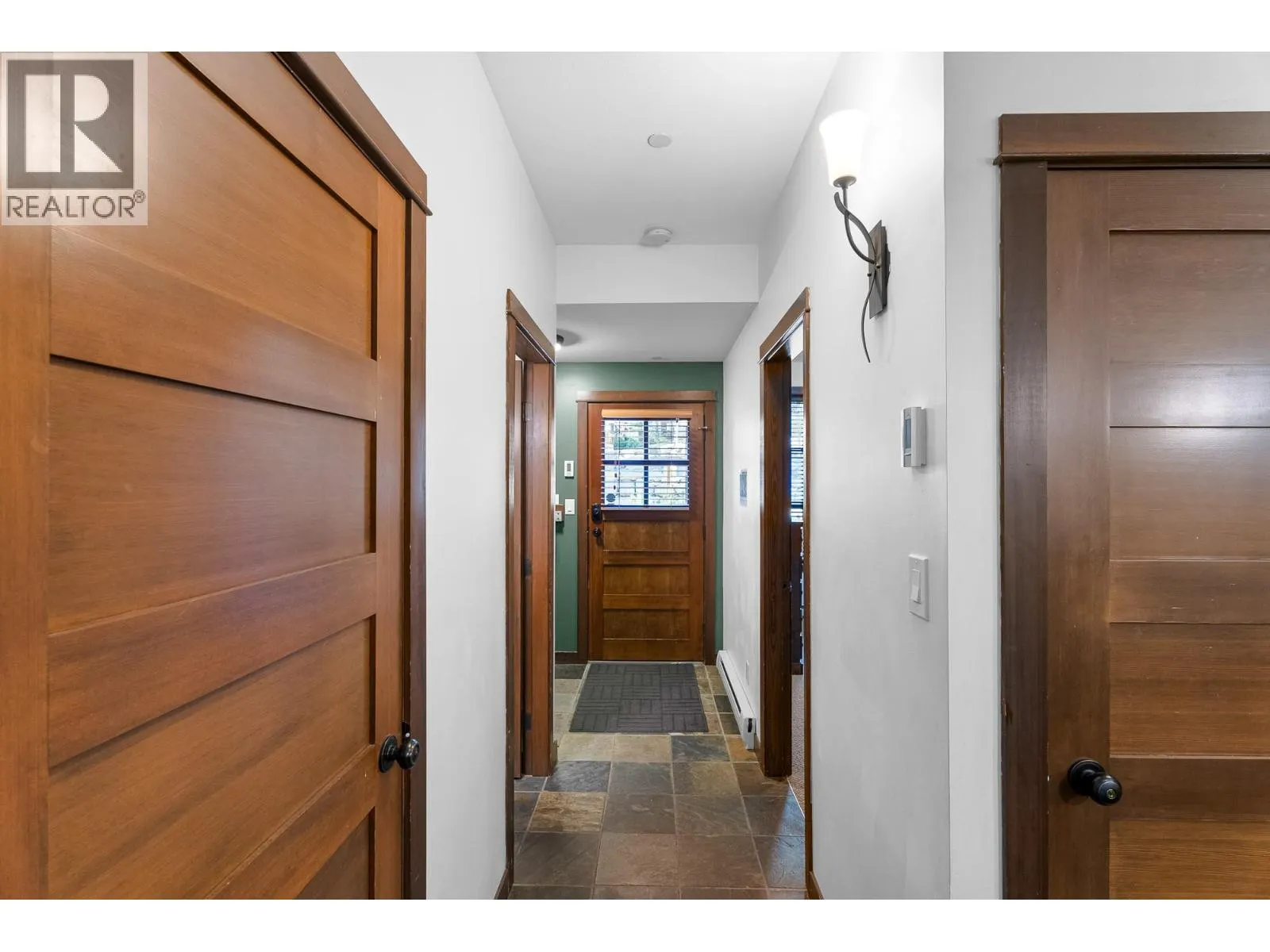 5005 VALLEY Drive Unit# 3