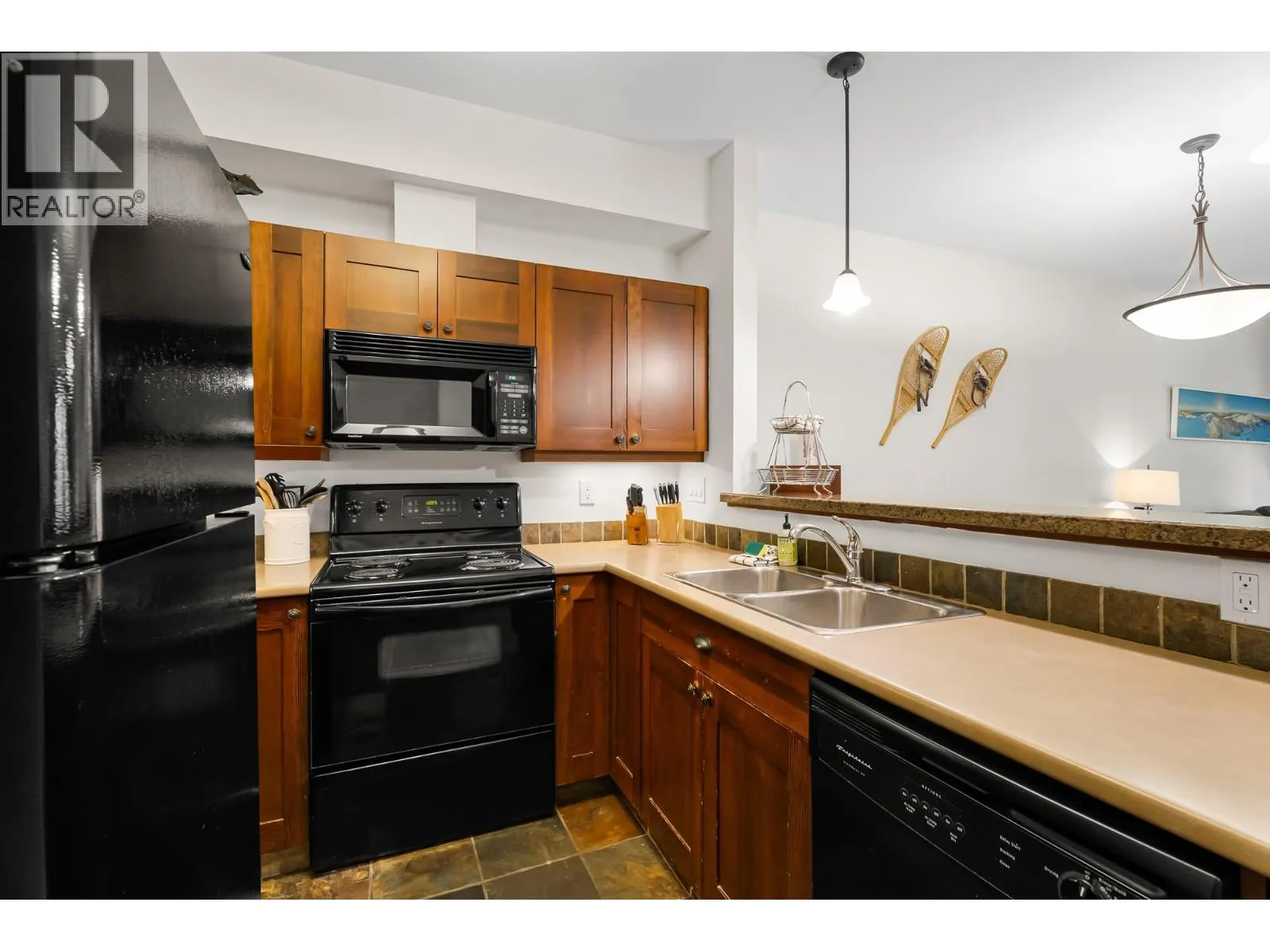 5005 VALLEY Drive Unit# 3