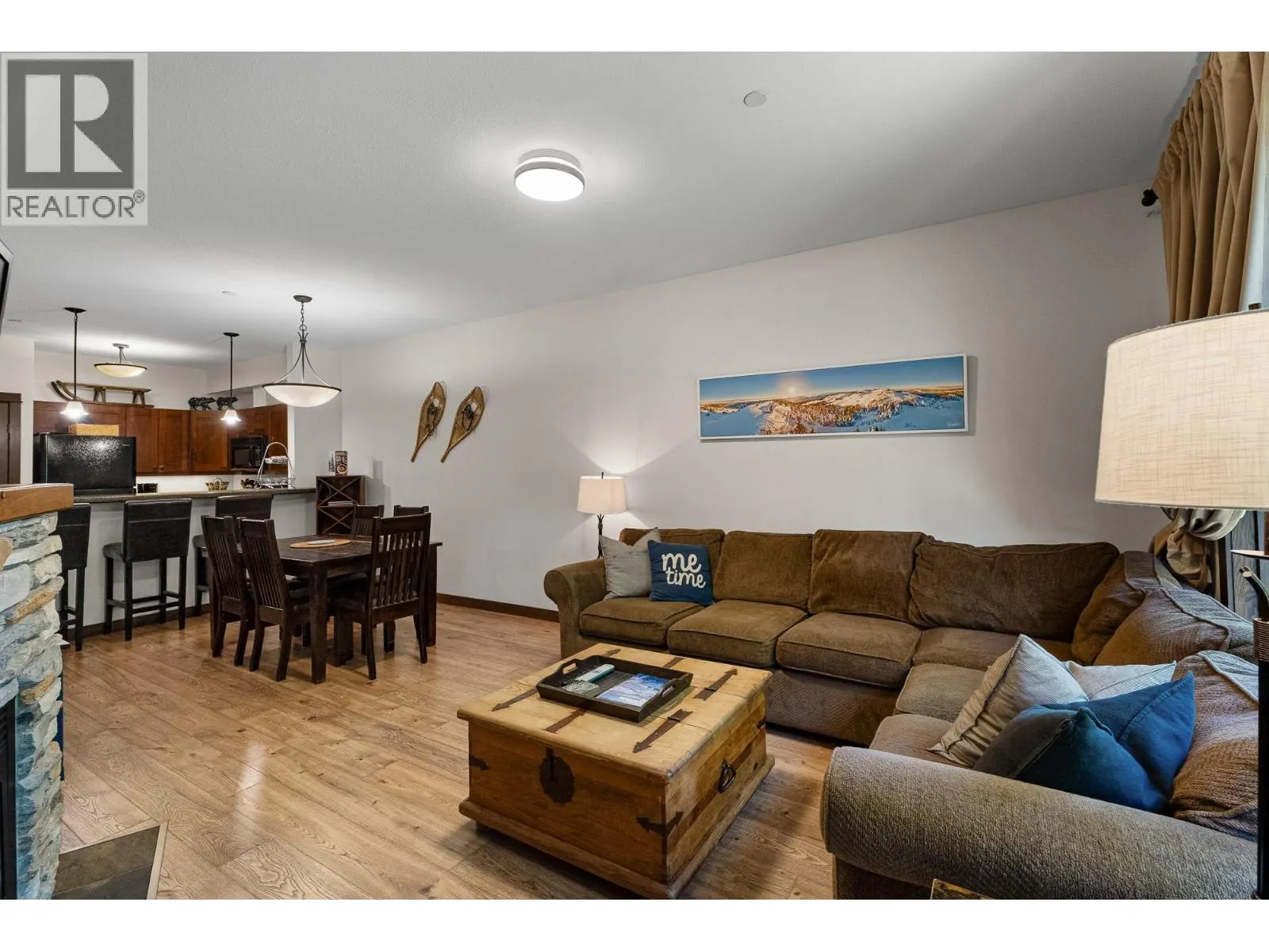 5005 VALLEY Drive Unit# 3