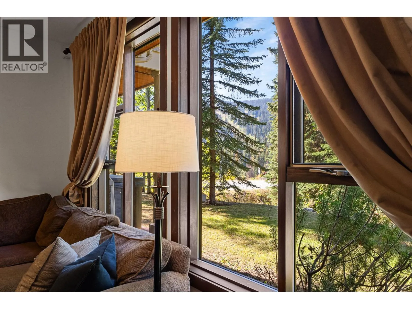 5005 VALLEY Drive Unit# 3