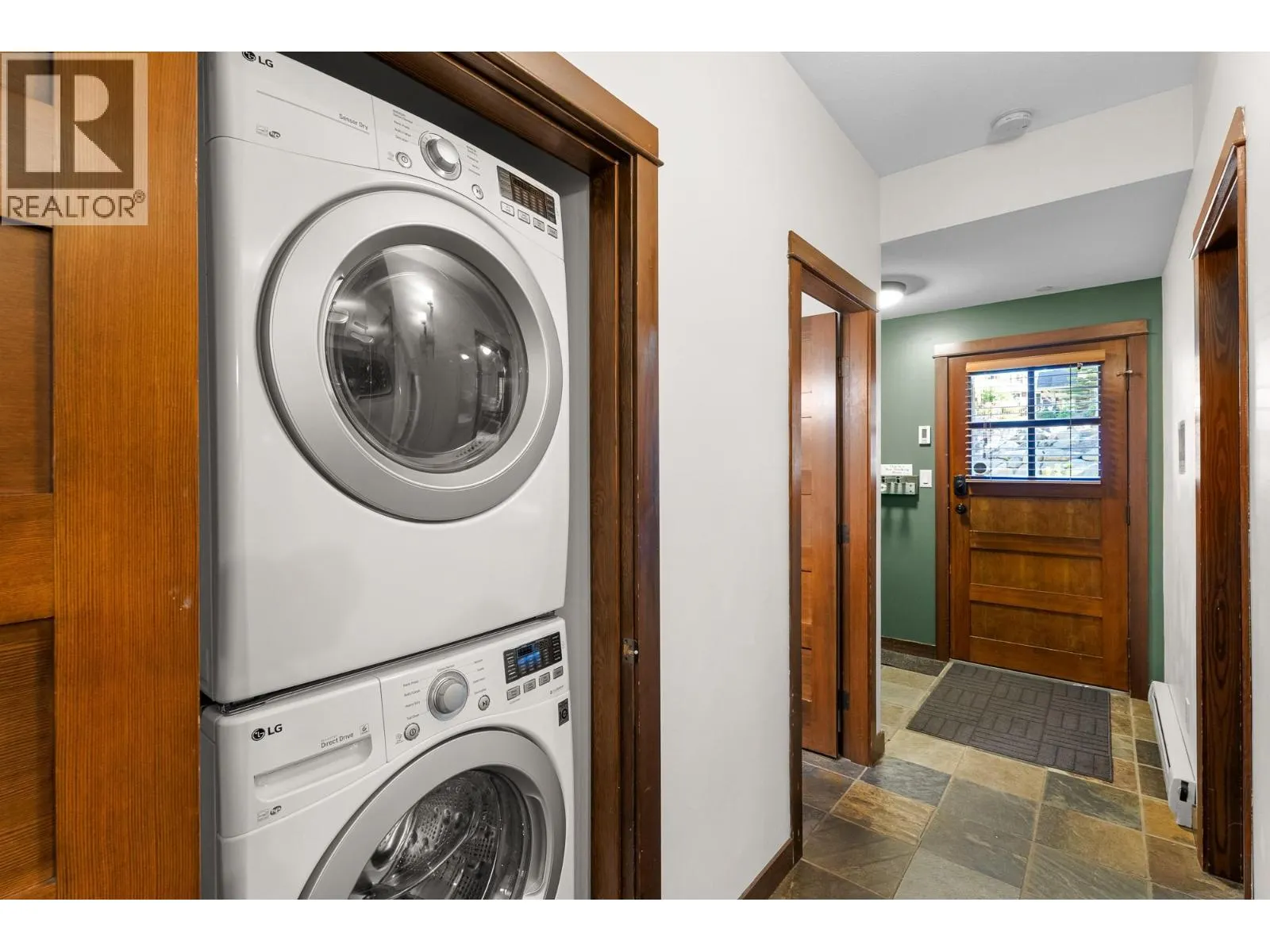 5005 VALLEY Drive Unit# 3