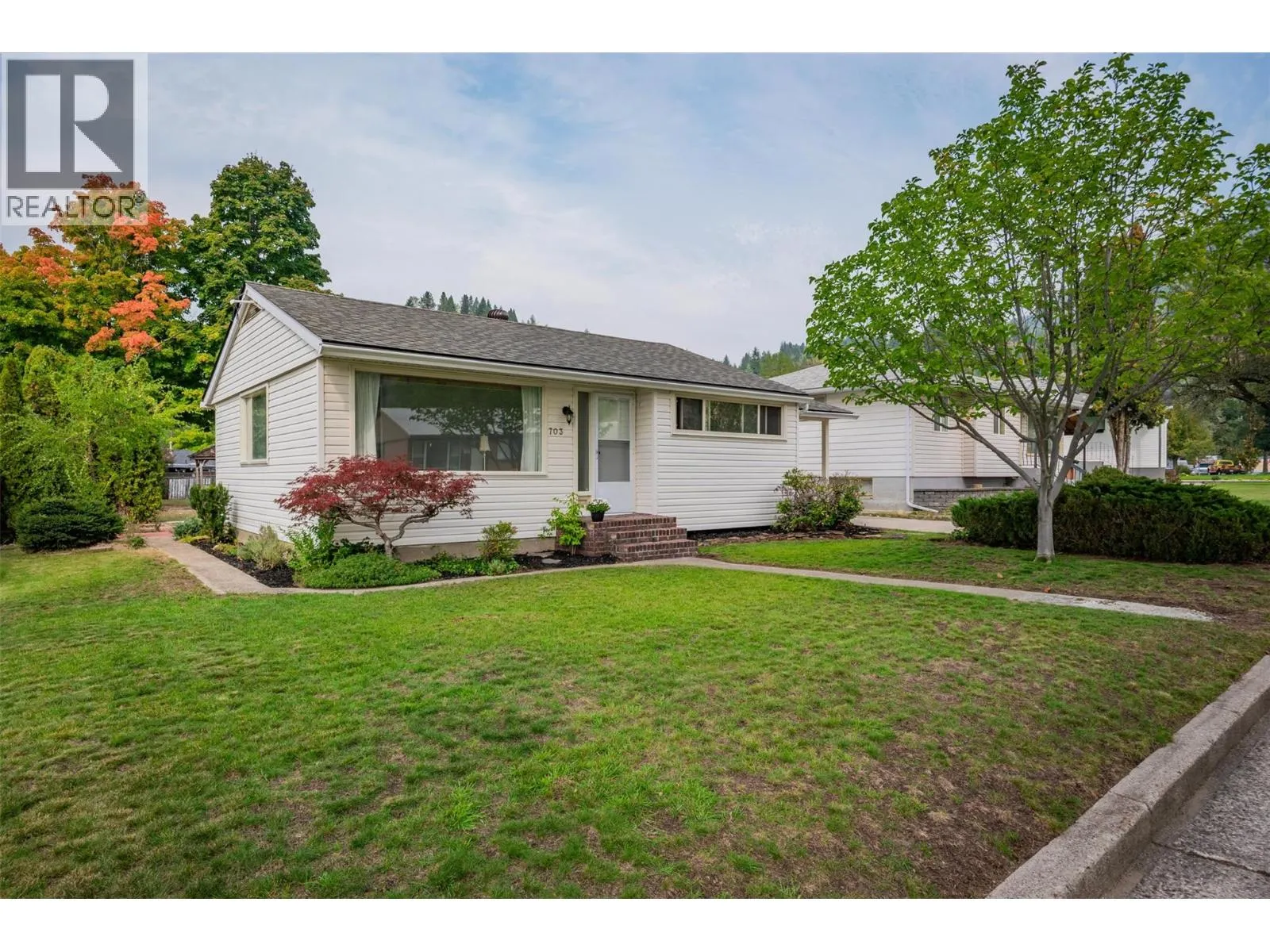 703 Hermia Crescent