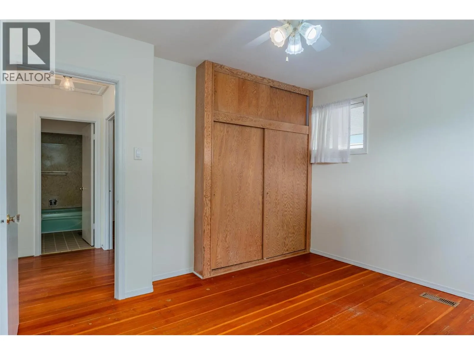 703 Hermia Crescent
