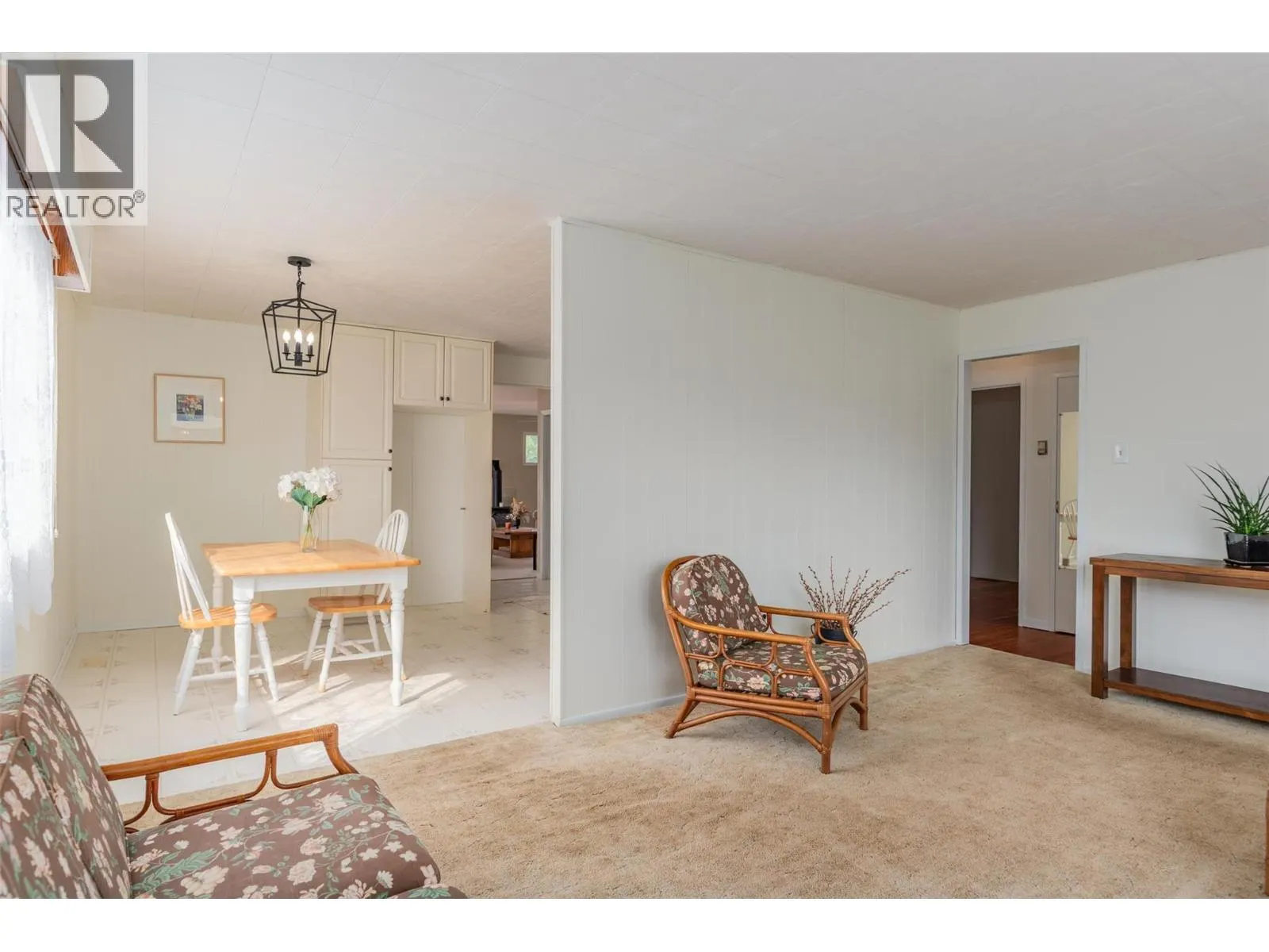 703 Hermia Crescent