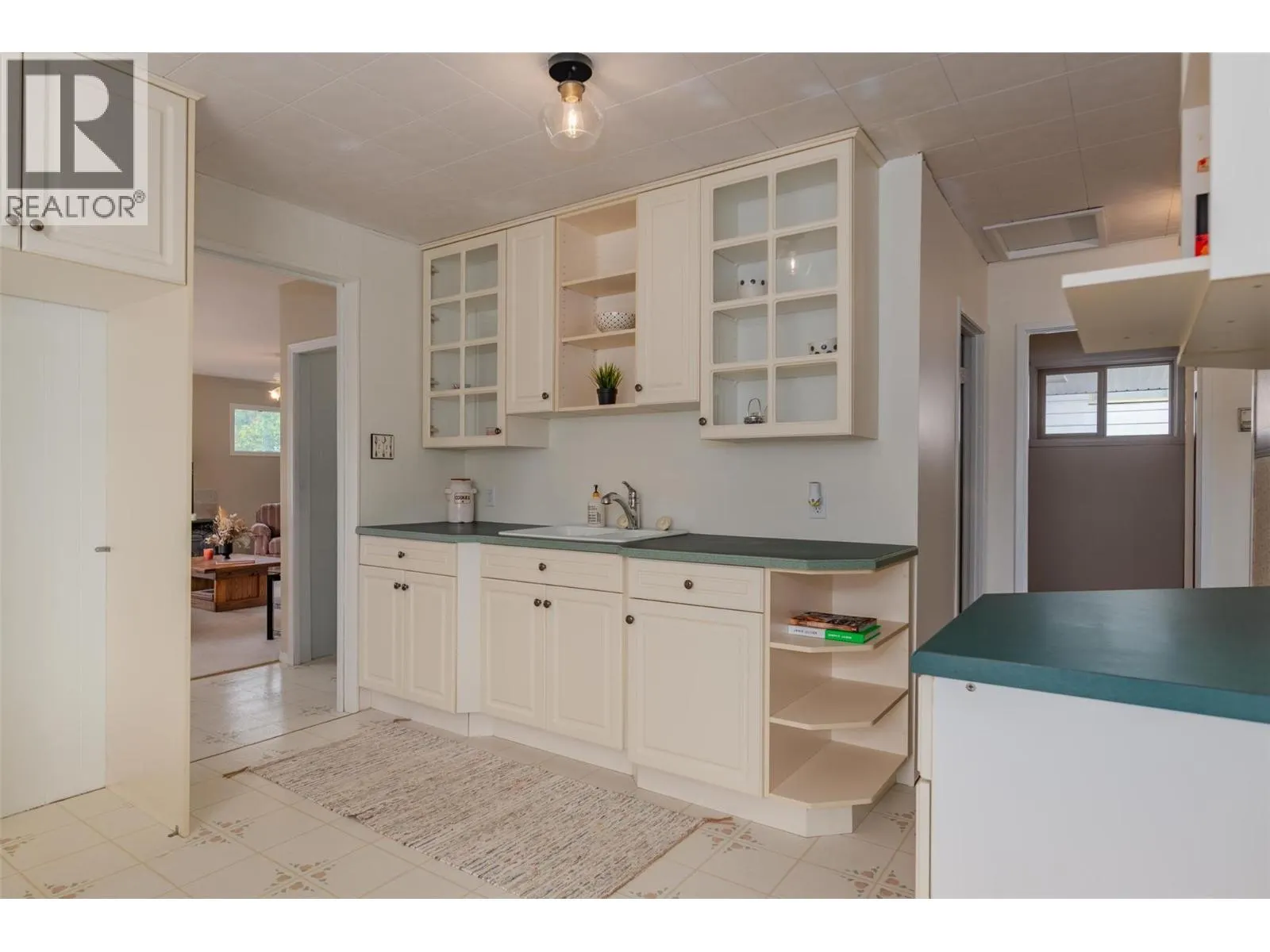 703 Hermia Crescent