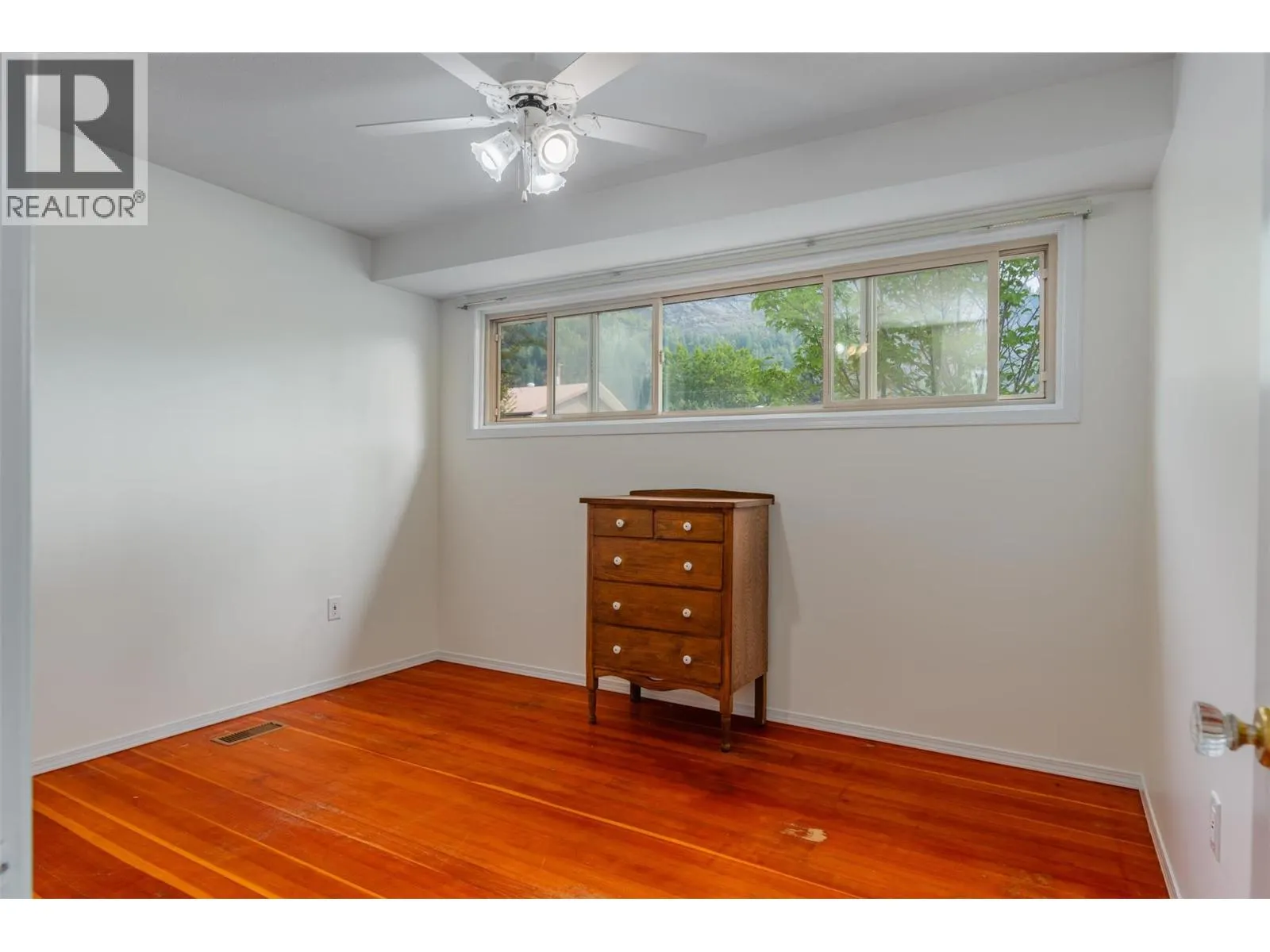 703 Hermia Crescent